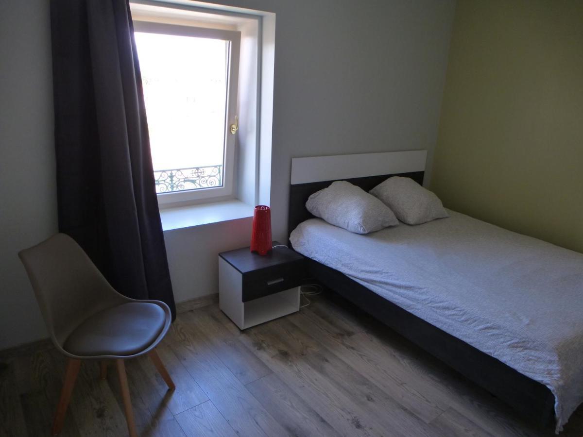 Grand Studio Et Jolies Chambres A Louer Passins Exteriér fotografie